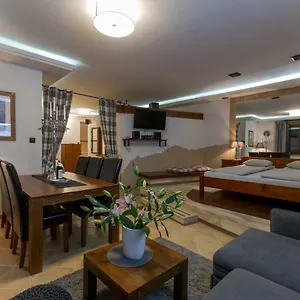 Koryntia Apartament